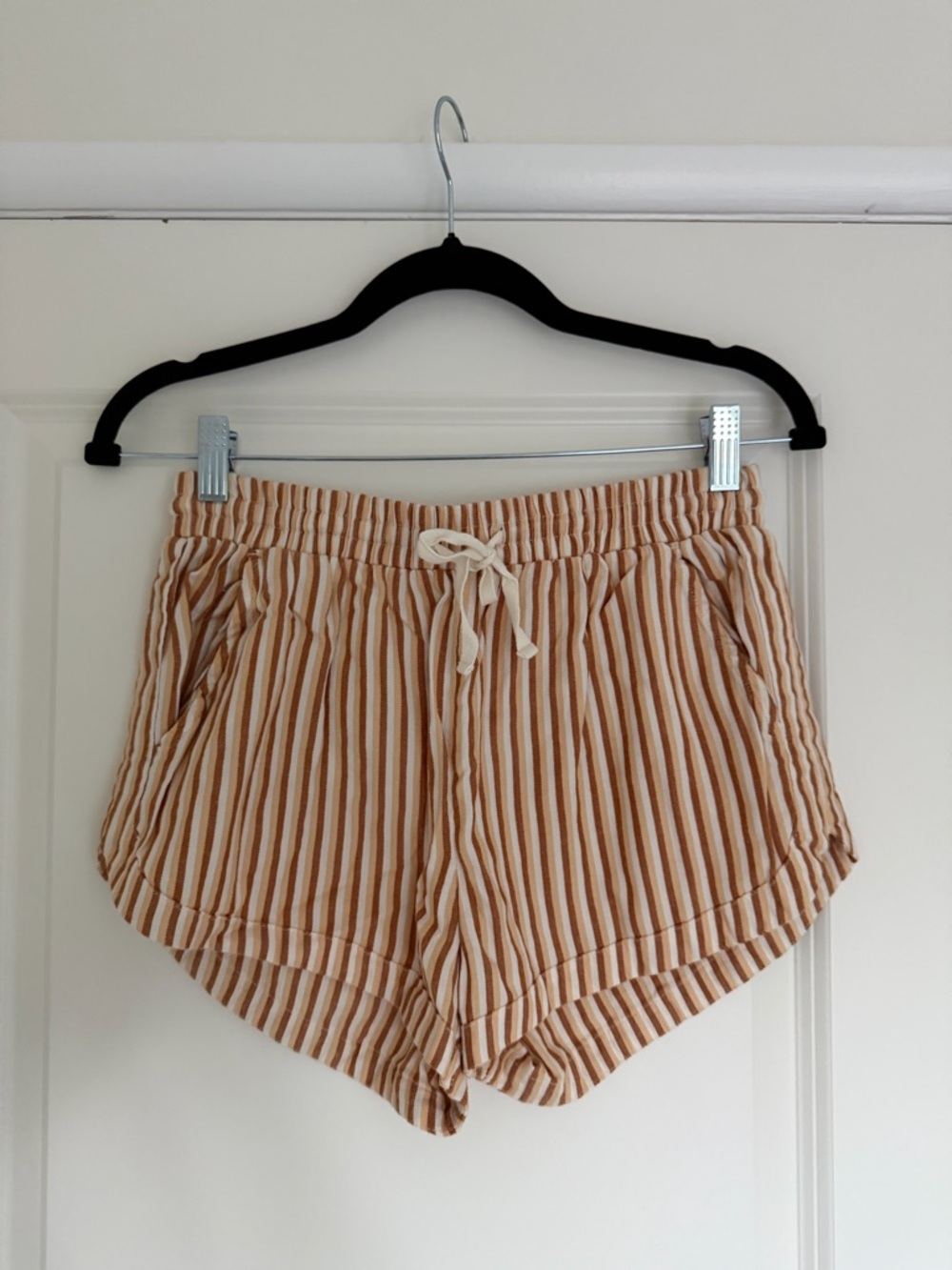 Billabong Striped Drawstring Lounge Shorts - Beige & White